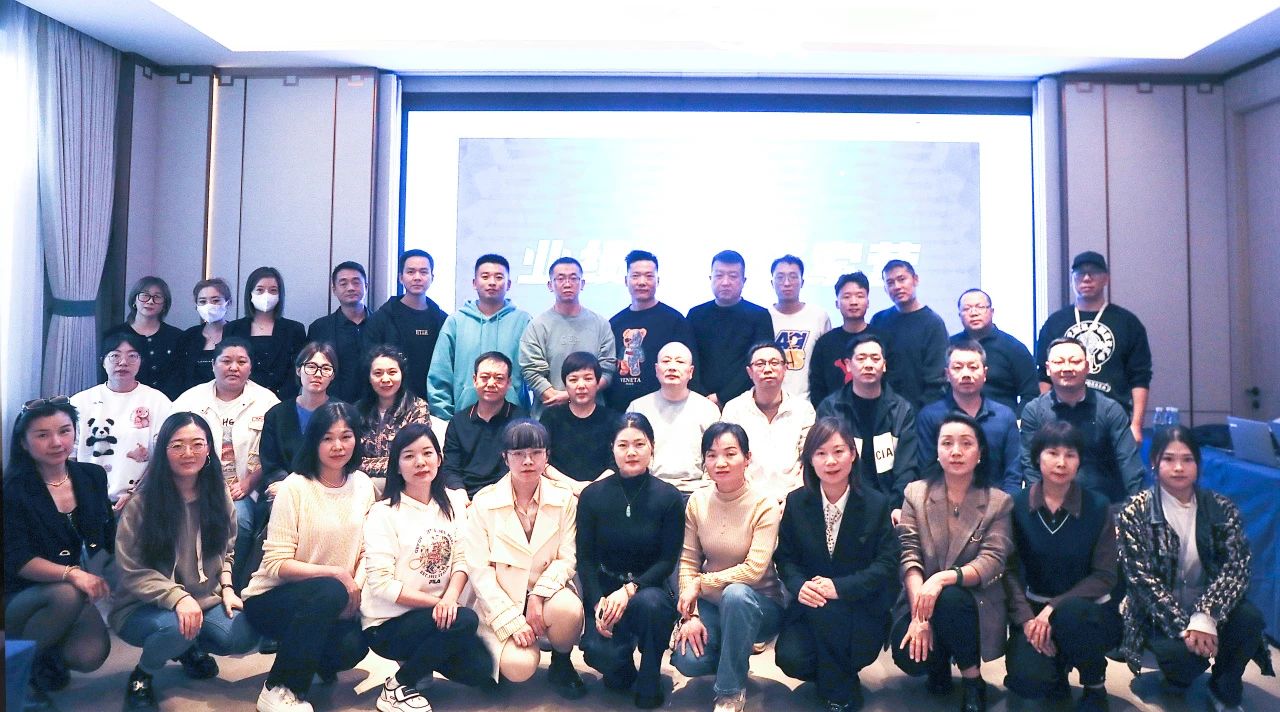 ҵ����������ӪԲ������ת�½�վح�г��